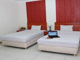 Boulevard Hotel Макасар Екстериор снимка